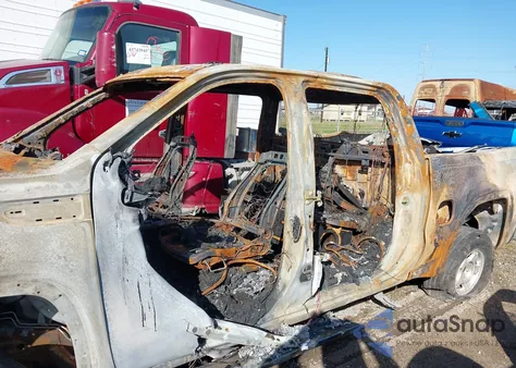 2022 GMC Sierra 1500 2Wd Short Box Slt from USA, damaged, VIN 3GTPHDED1NG642157